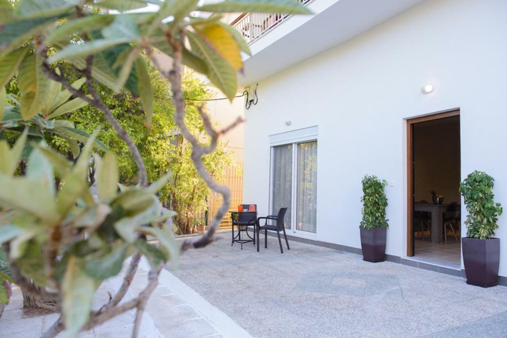 Beautiful House In Alimos Near To The Beach And Metro アテネ エクステリア 写真