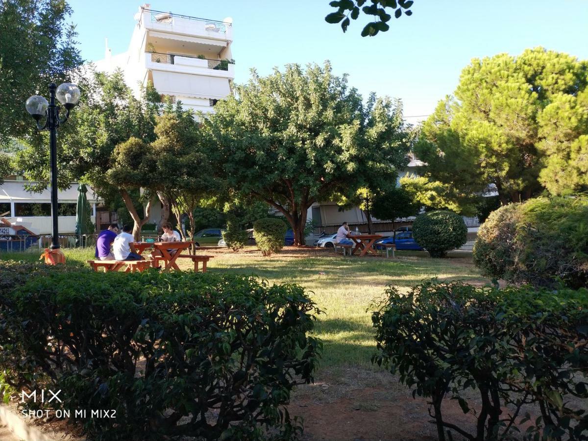 Beautiful House In Alimos Near To The Beach And Metro アテネ エクステリア 写真